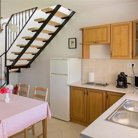 Apartment Almafas Apartmanhaz Orseg *