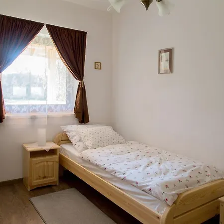 Apartment Almafas Apartmanhaz Orseg