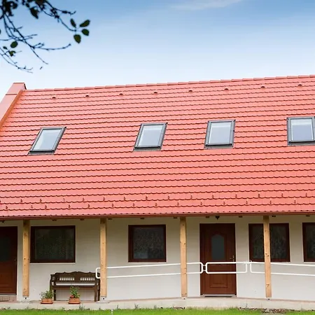 Almafas Apartmanhaz Orseg Apartment *