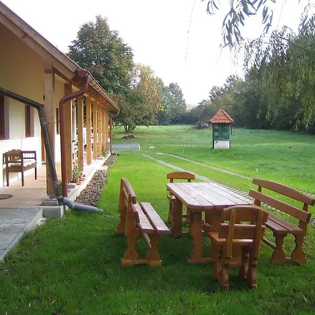 Apartment Almafas Apartmanhaz Orseg *