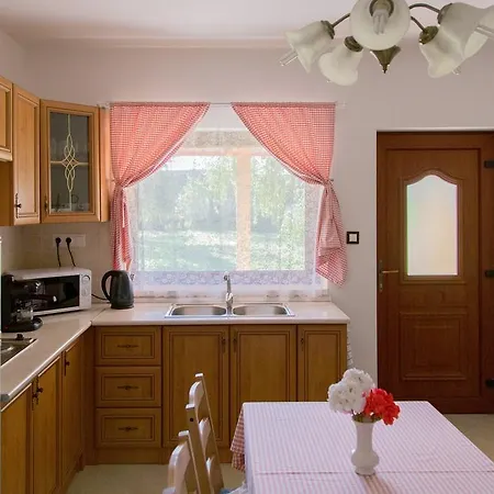 Apartment Almafas Apartmanhaz Orseg