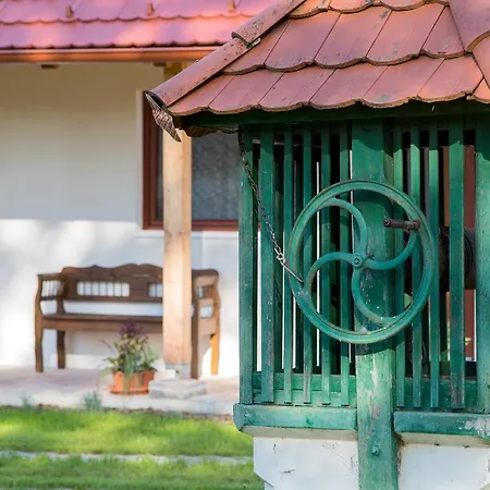 Apartment Almafas Apartmanhaz Orseg *