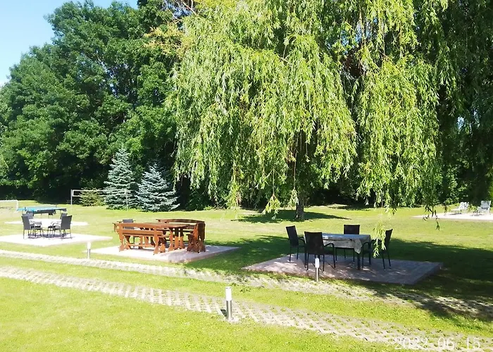 Almafas Jakuzzis Apartmanhaz Orseg Daire