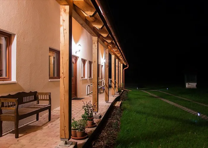 Almafas Jakuzzis Apartmanhaz Orseg Daire *