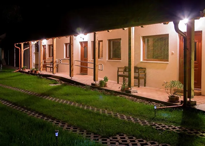 Almafas Jakuzzis Apartmanhaz Orseg 公寓