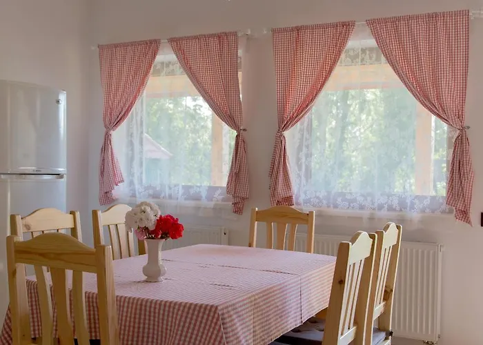 아파트 Almafas Jakuzzis Apartmanhaz Orseg *