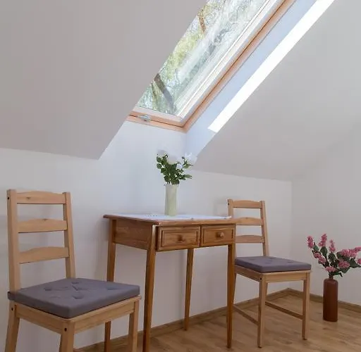 Almafas Jakuzzis Apartmanhaz Orseg